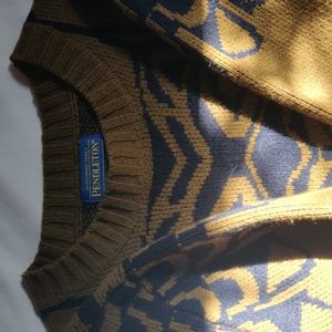 Pendleton olive and navy sweater with totem design